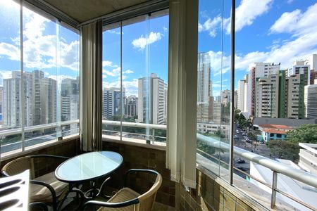 Apartamento à venda com 96m², 3 quartos e 2 vagas Apartamento à venda com 96m², 3 quartos e 2 vagasVaranda da Sala