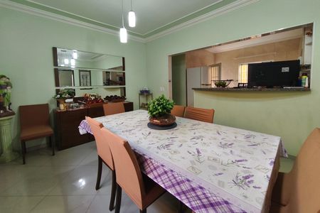 Casa à venda com 287m², 3 quartos e 4 vagas Casa à venda com 287m², 3 quartos e 4 vagasSala de Jantar