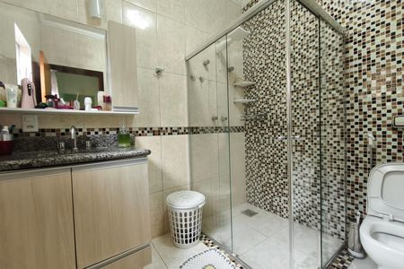 Casa à venda com 287m², 3 quartos e 4 vagas Casa à venda com 287m², 3 quartos e 4 vagasBanheiro Suíte