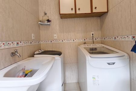 Casa à venda com 287m², 3 quartos e 4 vagas Casa à venda com 287m², 3 quartos e 4 vagasÁrea de Serviço