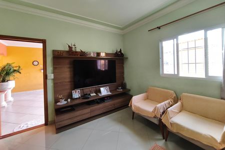 Casa à venda com 287m², 3 quartos e 4 vagas Casa à venda com 287m², 3 quartos e 4 vagasSala