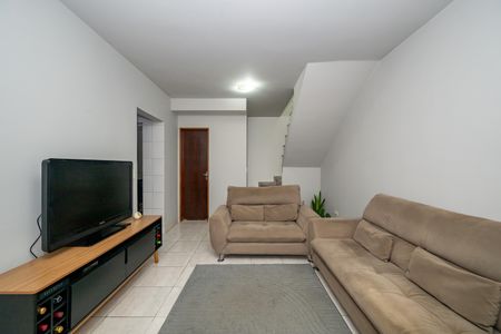 Sala de casa de condomínio à venda com 2 quartos, 75m² em Conjunto Residencial Jardim Canaa, São Paulo