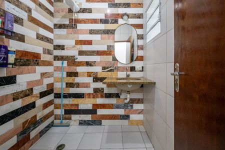 Casa de condomínio à venda com 75m², 2 quartos e 2 vagas Casa de condomínio à venda com 75m², 2 quartos e 2 vagasBanheiro