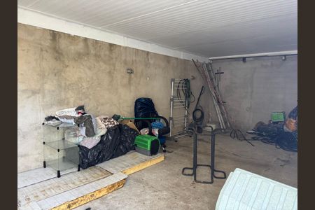 Casa à venda com 380m², 2 quartos e 2 vagasDetalhe