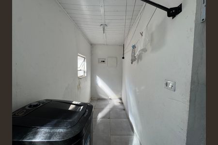 Área de Serviço de casa para alugar com 2 quartos, 380m² em Rochdale, Osasco
