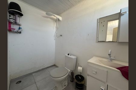 Casa à venda com 380m², 2 quartos e 2 vagasBanheiro 2
