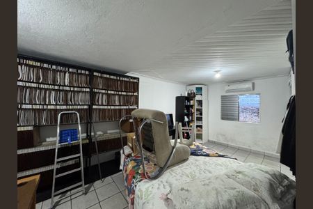 Casa à venda com 380m², 2 quartos e 2 vagasQuarto 2