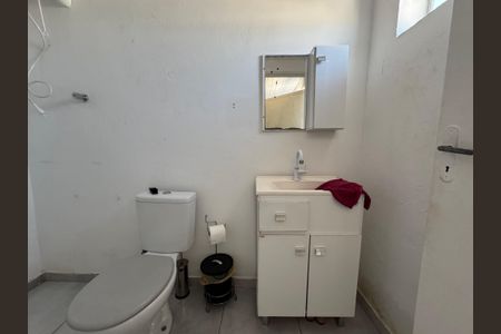 Casa à venda com 380m², 2 quartos e 2 vagasBanheiro 2
