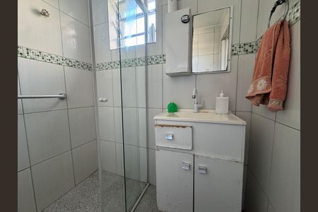 Casa à venda com 380m², 2 quartos e 2 vagasBanheiro 1