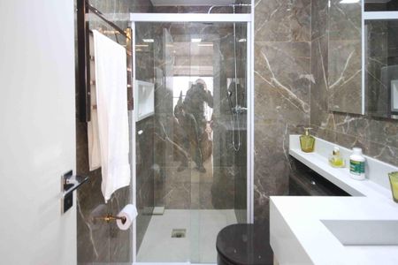 Banheiro Social de apartamento à venda com 2 quartos, 78m² em Jardim Independência (são Paulo), São Paulo
