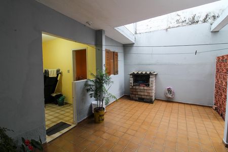 Quintal de casa à venda com 3 quartos, 153m² em Jardim Jaqueline, São Paulo
