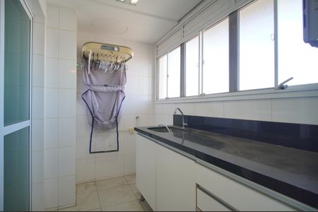 Apartamento à venda com 144m², 2 quartos e 3 vagasÁrea de Serviço