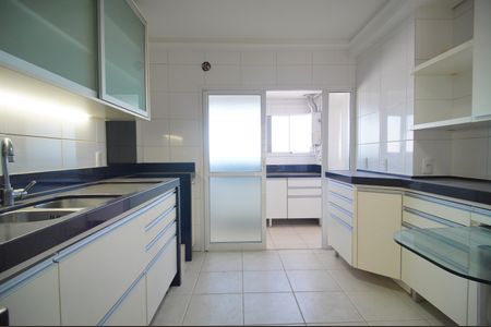 Apartamento à venda com 144m², 2 quartos e 3 vagasCozinha