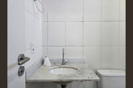 Apartamento para alugar com 60m², 2 quartos e 2 vagasBanheiro da Suíte