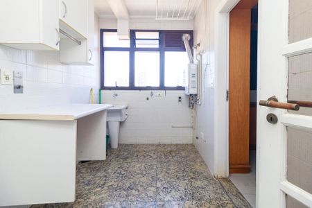 Apartamento à venda com 192m², 4 quartos e 3 vagas Apartamento à venda com 192m², 4 quartos e 3 vagasÁrea de Serviço