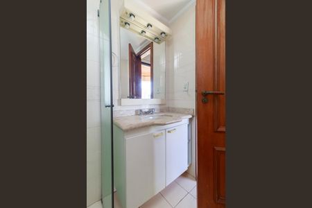 Apartamento à venda com 192m², 4 quartos e 3 vagas Apartamento à venda com 192m², 4 quartos e 3 vagasEscritório - Banheiro