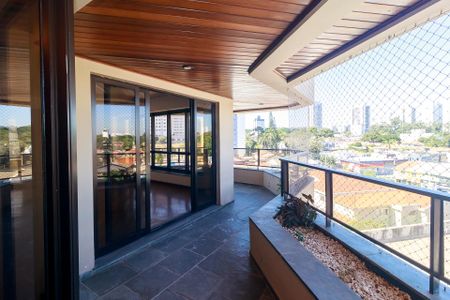 Apartamento à venda com 192m², 4 quartos e 3 vagas Apartamento à venda com 192m², 4 quartos e 3 vagasSala - Varanda