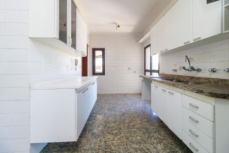 Apartamento à venda com 192m², 4 quartos e 3 vagas Apartamento à venda com 192m², 4 quartos e 3 vagasCozinha