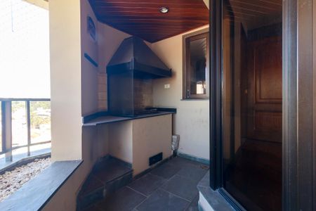 Apartamento à venda com 192m², 4 quartos e 3 vagas Apartamento à venda com 192m², 4 quartos e 3 vagasSala - Varanda