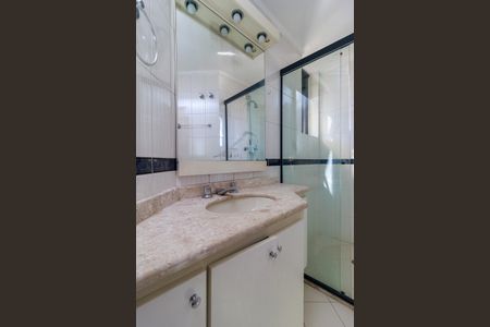 Apartamento à venda com 192m², 4 quartos e 3 vagas Apartamento à venda com 192m², 4 quartos e 3 vagasSuíte 2 - Banheiro
