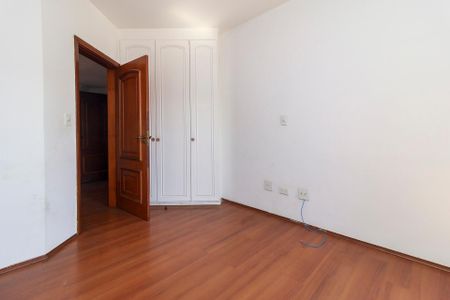 Apartamento à venda com 192m², 4 quartos e 3 vagas Apartamento à venda com 192m², 4 quartos e 3 vagasSuíte 2