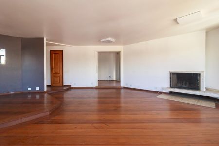 Apartamento à venda com 192m², 4 quartos e 3 vagas Apartamento à venda com 192m², 4 quartos e 3 vagasSala