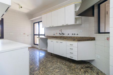 Apartamento à venda com 192m², 4 quartos e 3 vagas Apartamento à venda com 192m², 4 quartos e 3 vagasCozinha