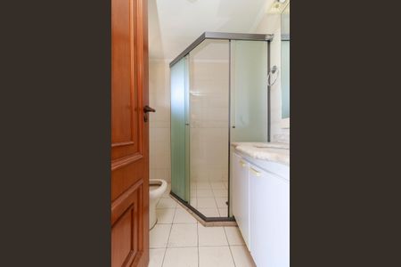 Apartamento à venda com 192m², 4 quartos e 3 vagas Apartamento à venda com 192m², 4 quartos e 3 vagasEscritório - Banheiro
