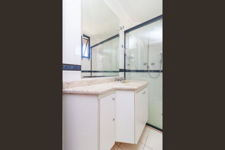 Apartamento à venda com 192m², 4 quartos e 3 vagas Apartamento à venda com 192m², 4 quartos e 3 vagasSuíte 3 - Banheiro