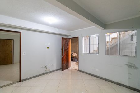 Sala e Cozinha de casa para alugar com 2 quartos, 83m² em Cidade Antônio Estêvão de Carvalho, São Paulo