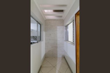 Casa para alugar com 83m², 2 quartos e sem vaga Casa para alugar com 83m², 2 quartos e sem vagaCorredor