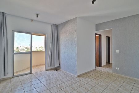 Sala de apartamento para alugar com 3 quartos, 80m² em Presidente Roosevelt, Uberlândia