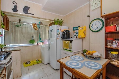 Apartamento à venda com 130m², 2 quartos e sem vaga Apartamento à venda com 130m², 2 quartos e sem vagaCozinha e Área de Serviço