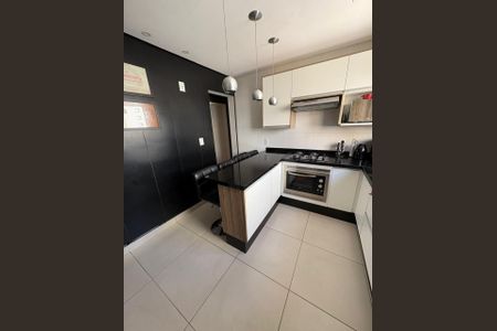 Apartamento à venda com 62m², 2 quartos e 1 vagaCozinha