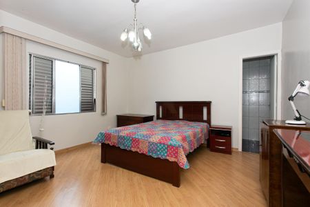 Casa para alugar com 271m², 3 quartos e 2 vagasSuíte 3