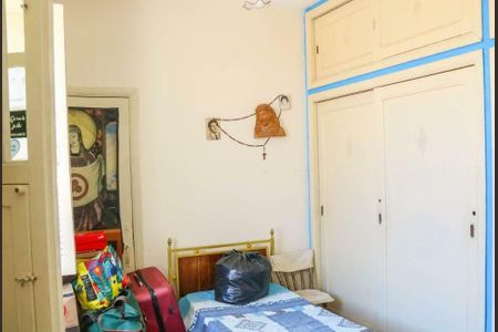 Casa à venda com 214m², 4 quartos e 2 vagas Casa à venda com 214m², 4 quartos e 2 vagasQuarto