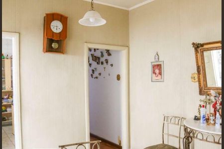 Casa à venda com 214m², 4 quartos e 2 vagas Casa à venda com 214m², 4 quartos e 2 vagasSala de jantar