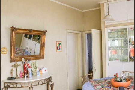 Casa à venda com 214m², 4 quartos e 2 vagas Casa à venda com 214m², 4 quartos e 2 vagasSala de jantar