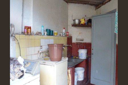 Casa à venda com 214m², 4 quartos e 2 vagas Casa à venda com 214m², 4 quartos e 2 vagasÁrea de serviço