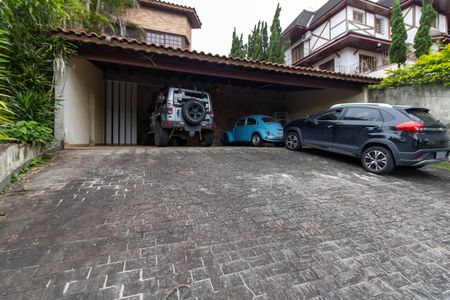 Casa de condomínio à venda com 450m², 5 quartos e 6 vagasGaragem 