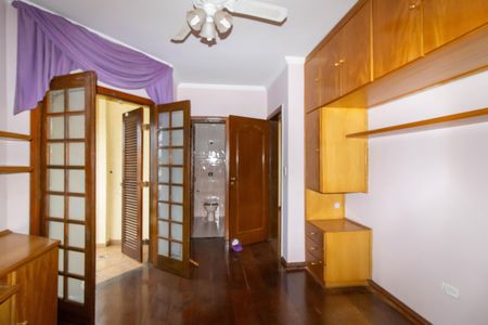 Casa de condomínio à venda com 450m², 5 quartos e 6 vagasSuíte 3