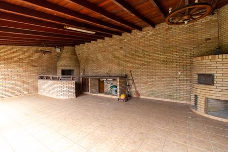 Casa de condomínio à venda com 450m², 5 quartos e 6 vagasArea Gourmet