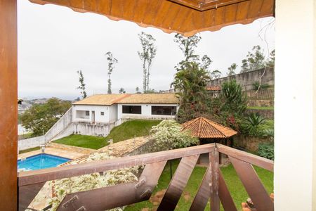 Casa de condomínio à venda com 450m², 5 quartos e 6 vagasSacada da Suíte 3