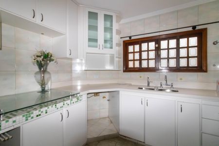 Casa de condomínio à venda com 450m², 5 quartos e 6 vagasCozinha