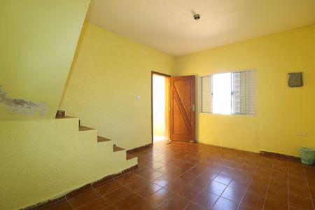 Casa para alugar com 79m², 2 quartos e sem vagaSala