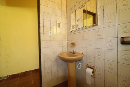 Casa para alugar com 79m², 2 quartos e sem vagaBanheiro