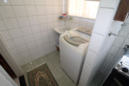 Apartamento à venda com 73m², 2 quartos e 1 vagaÁrea de Serviço