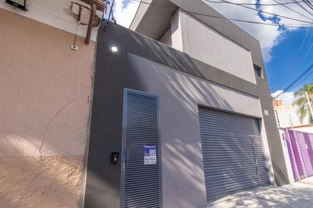 Apartamento para alugar com 46m², 2 quartos e sem vaga Apartamento para alugar com 46m², 2 quartos e sem vagaFachada