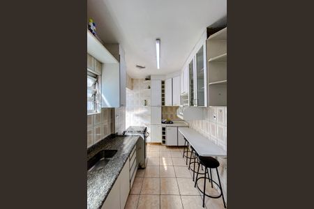 Apartamento para alugar com 92m², 3 quartos e sem vaga Apartamento para alugar com 92m², 3 quartos e sem vagaCozinha