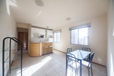 sala de apartamento para alugar com 1 quarto, 36m² em Funcionários, Belo Horizonte